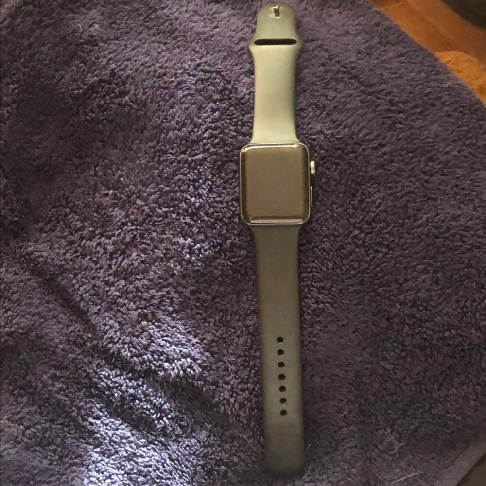 Apple Watch series 3 -used